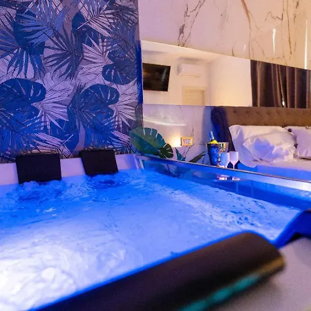 Mazzini Luxury Jacuzzy Suite Catania Exterior photo