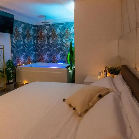 Mazzini Luxury Jacuzzy Suite Catania Exterior photo