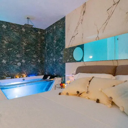Mazzini Luxury Jacuzzy Suite Catania Exterior photo