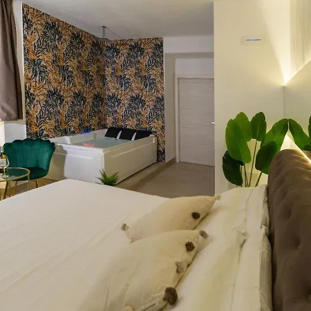 Mazzini Luxury Jacuzzy Suite Catania Exterior photo